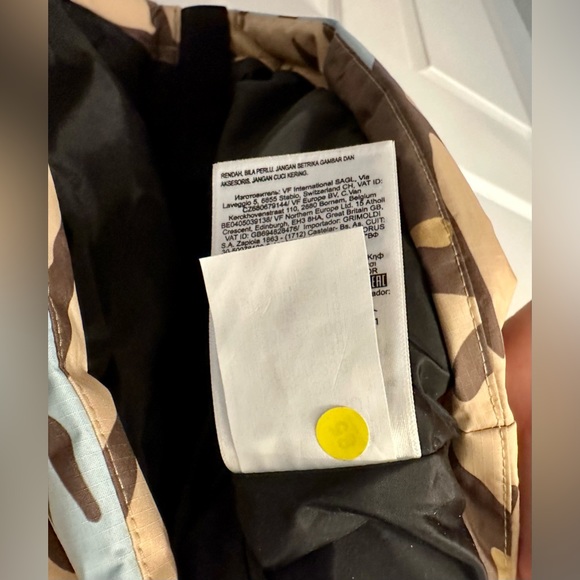 Vans Mountain jacket- this did not fit me when it arrived, still has tags - Picture 15 of 15